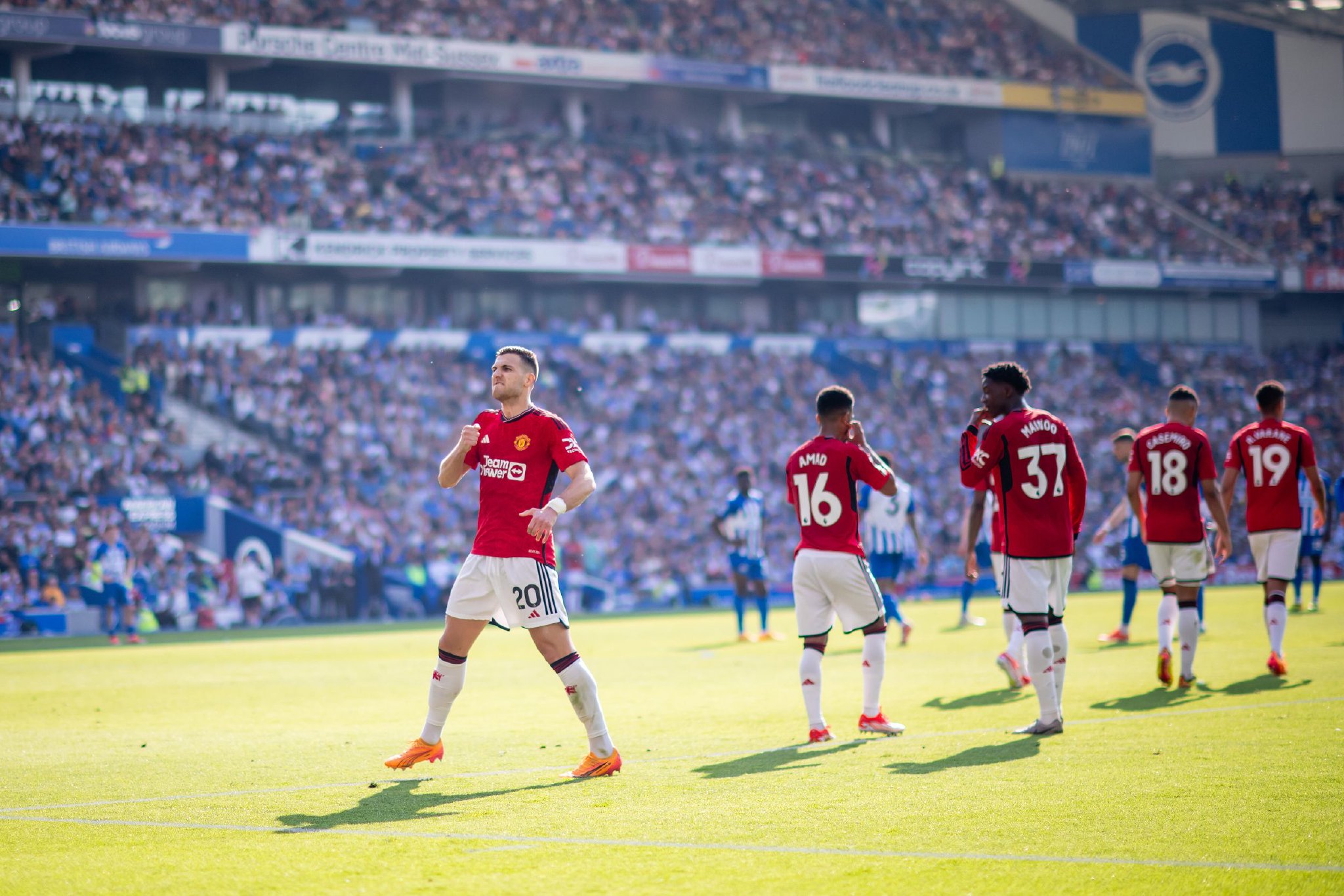 择新球衣亮 择新球衣亮