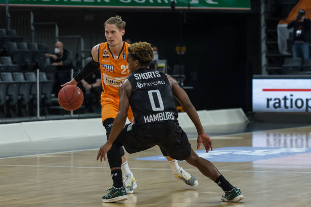 中场是决定 中场是决定